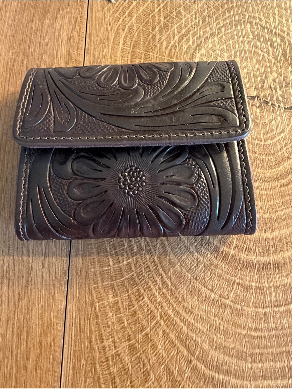 Dk Brown Tooled Leather Snap Wallet. Suede inside with 6 Card Slots. Very Nice!